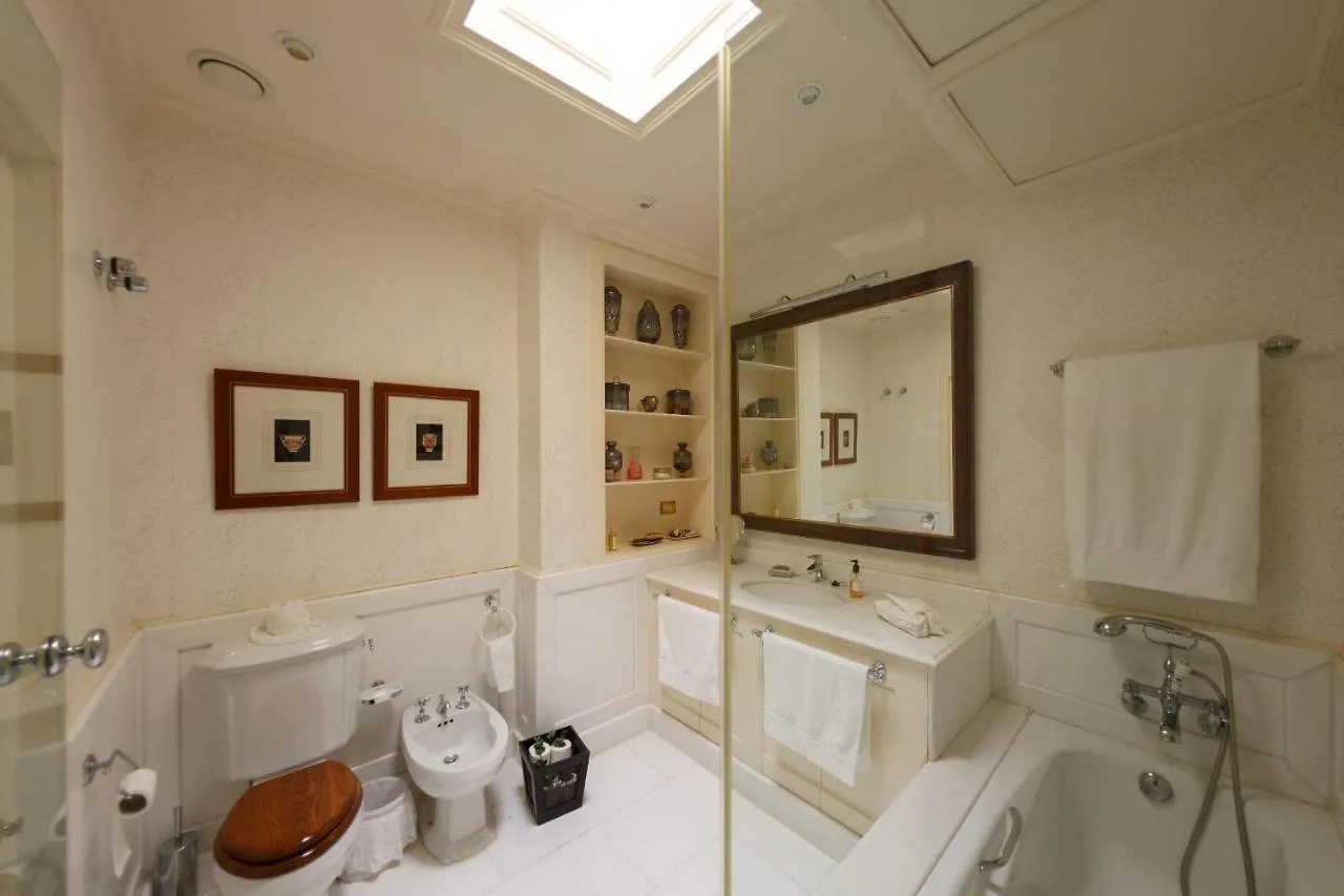 Magnificent Villa Piera 马斯帕洛马斯